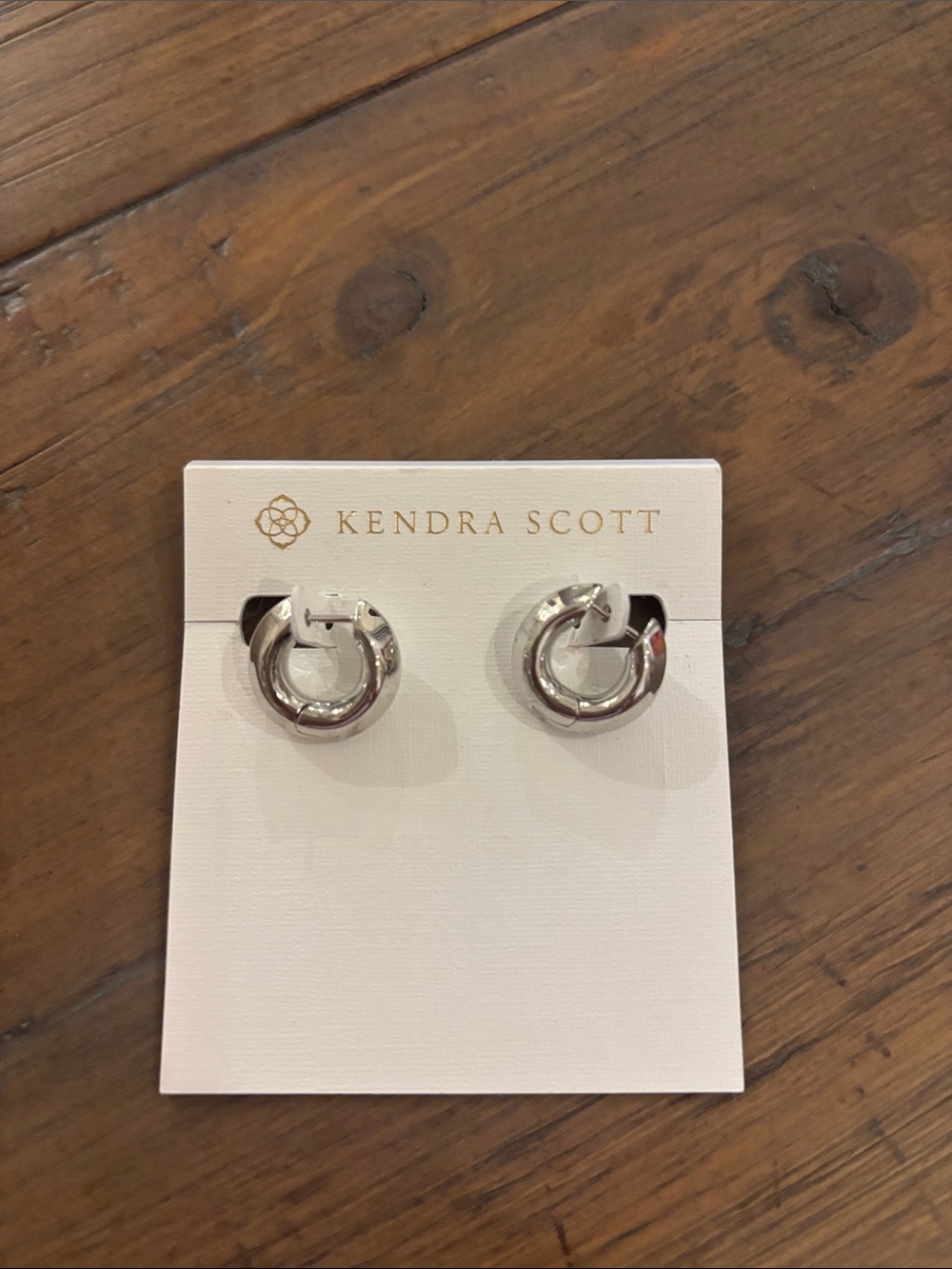 Kendra Scott Metal Huggie Earrings in Silver